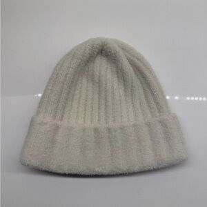 Wilfred Free by Aritzia Cozy Cream Knit Beanie